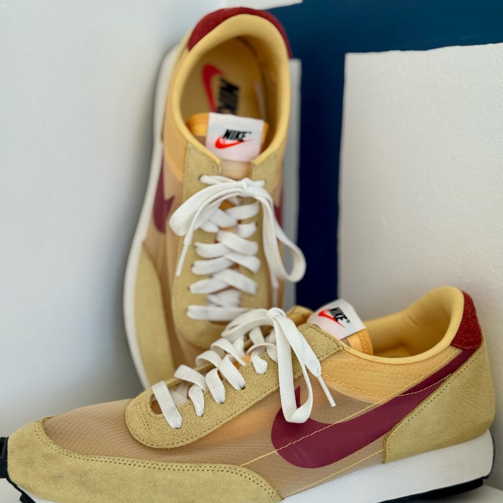 Nike Men's Beige and Red Sneakers